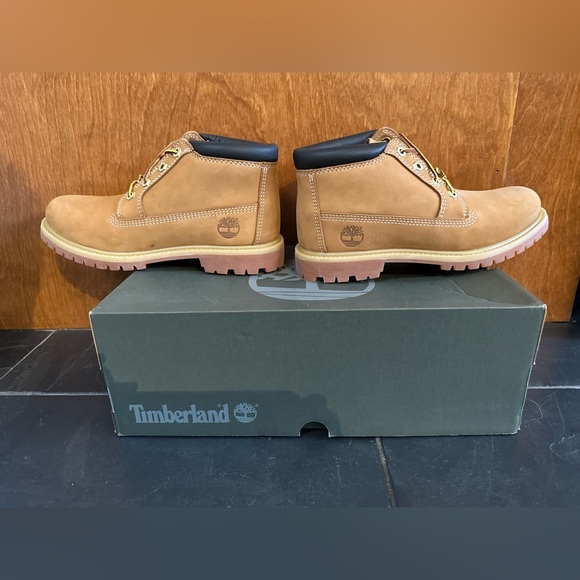 Timberland Nellie Waterproof Chuckka Wheat Nubuck Boots NWT in box Size 6.5 - Picture 3 of 5